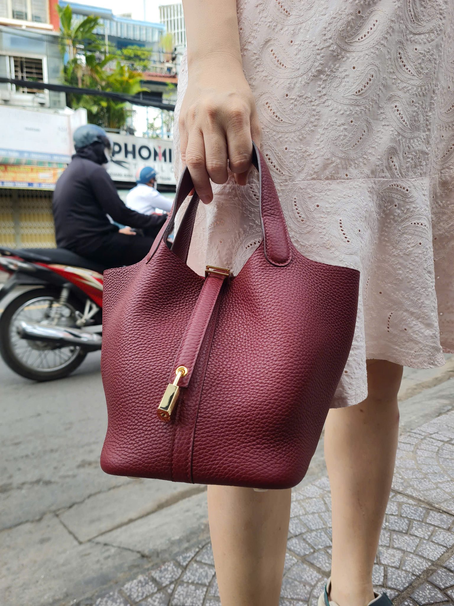 Hermes Picotin 18 Rouge H - Hermes Picotin - Luxury handbag